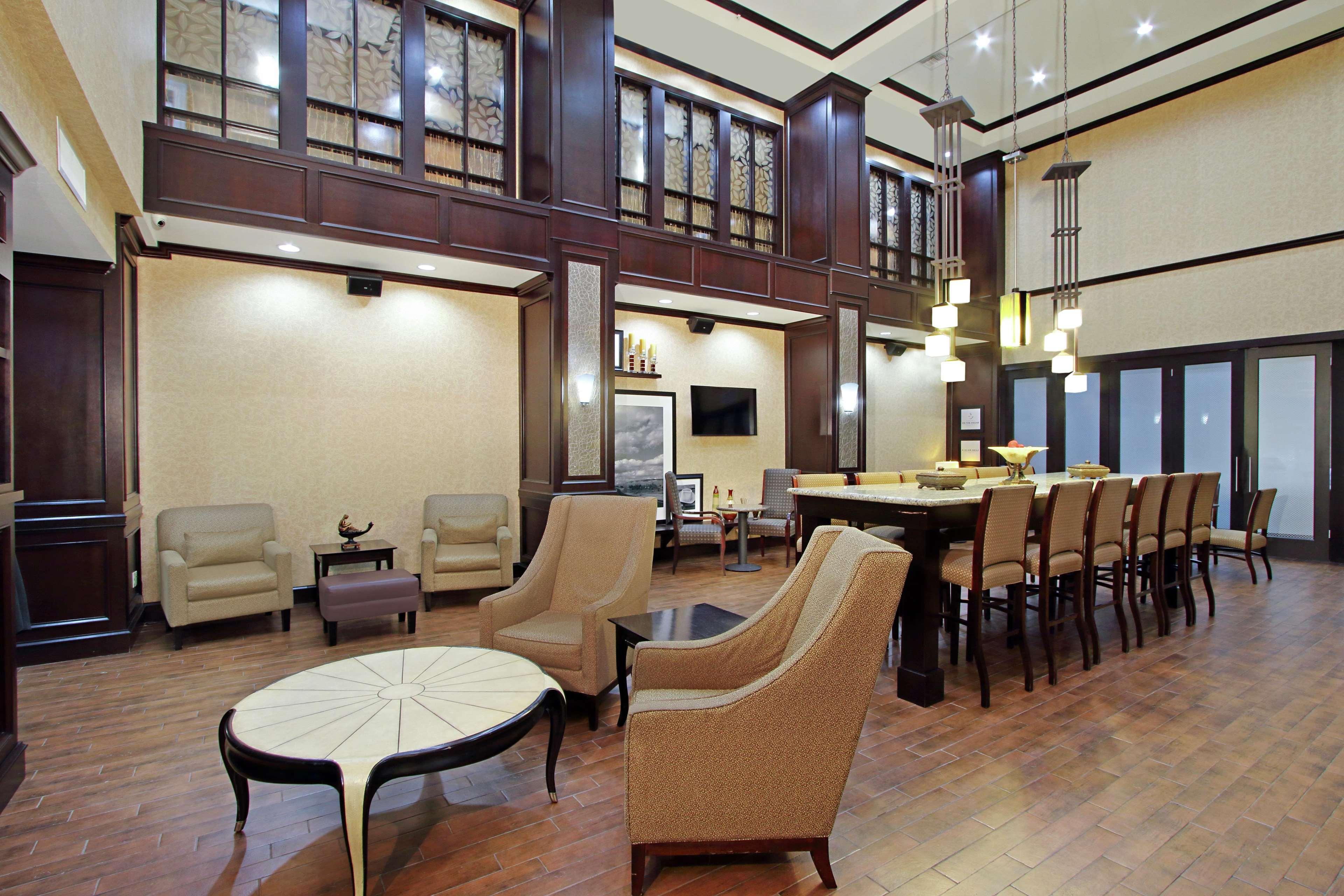 Hampton Inn & Suites Buffalo Exteriér fotografie